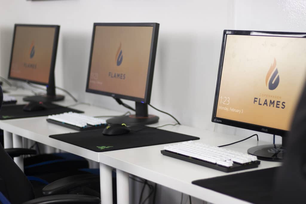 PC'ere med Copenhagen Flames logo